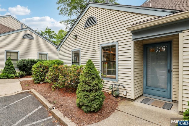 7 Eakens Ct, Mahwah, NJ 07430 - view of exterior entry with uncovered parking