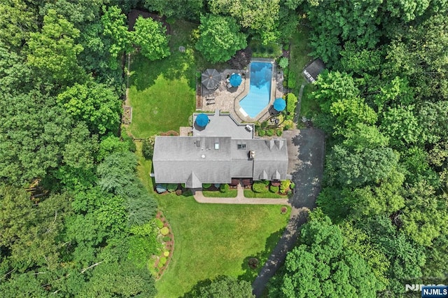 8 Fieldstone Dr, Kinnelon Borough, NJ 07405 - aerial view of a pool