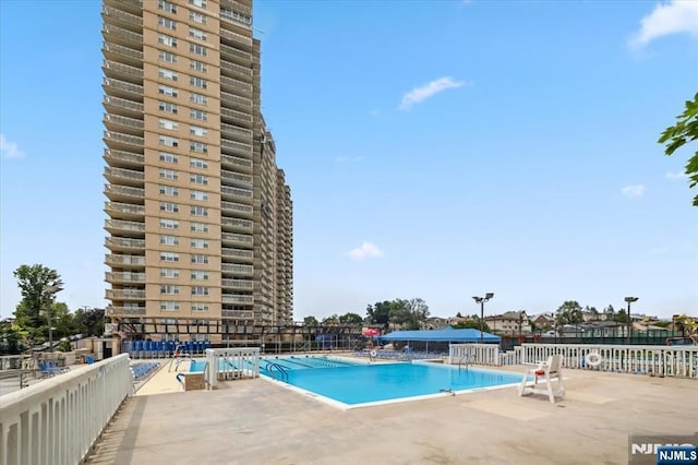 555 N Ave Unit 23C, Fort Lee, NJ 07024 - community pool featuring a patio