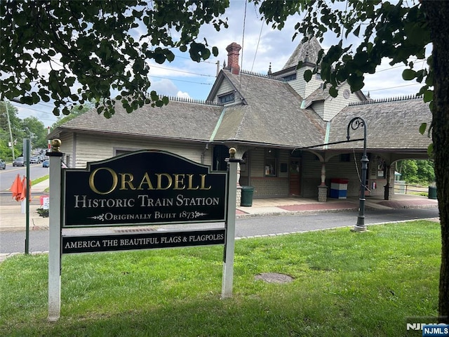 590 Center Unit 2, Oradell, NJ 07649 - community sign featuring a yard