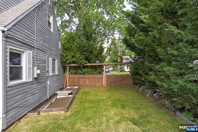 139 Donato Dr, Little Falls, NJ 07424 - view of yard