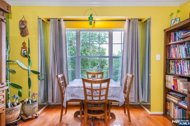 143 Summit Rdg, Pompton Lakes, NJ 07442 - dining area with ornamental molding and wood finished floors