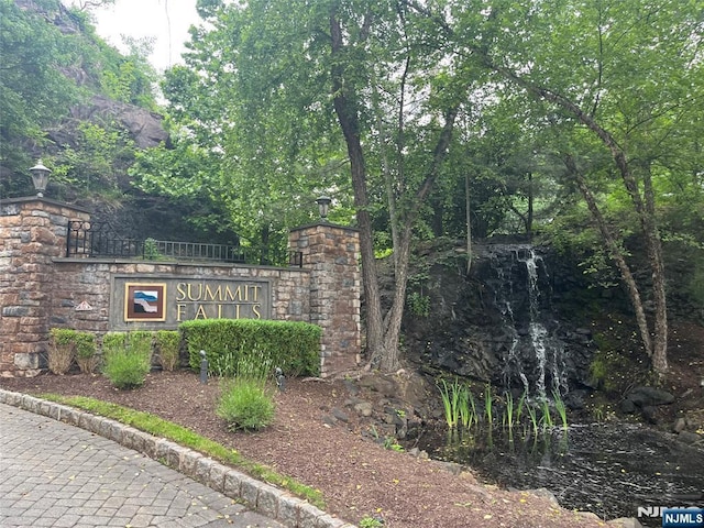 143 Summit Rdg, Pompton Lakes, NJ 07442 - view of community sign