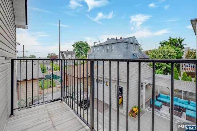 695 Midland Ave, Garfield, NJ 07026 - view of balcony