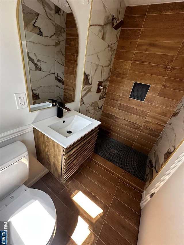 21 Valley Brook Dr, Emerson, NJ 07630 - bathroom featuring a tile shower and vanity