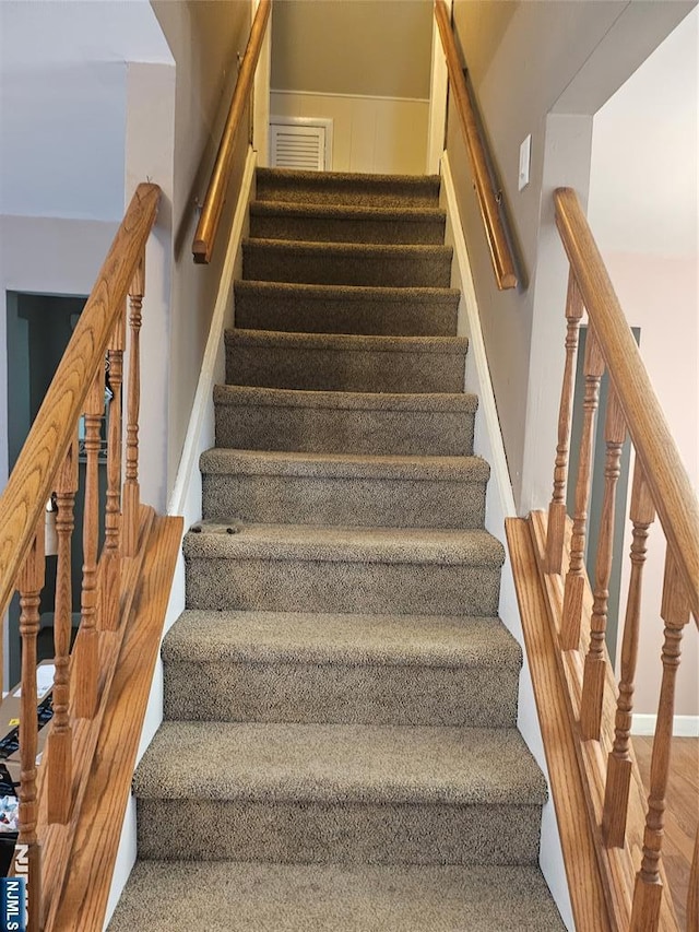 100 Grove St, Waldwick, NJ 07463 - view of stairs