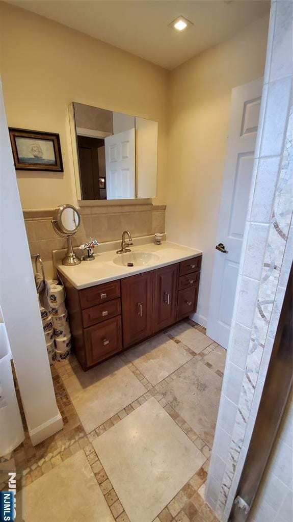 705 Mainsail Ln, Secaucus, NJ 07094 - bathroom with vanity