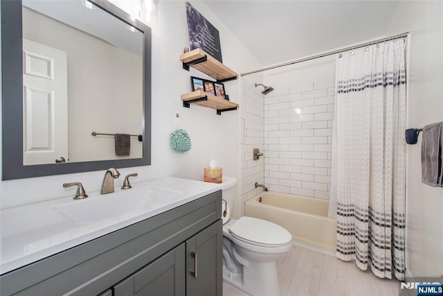 462 Poets Way, Mahwah, NJ 07430 - full bathroom featuring vanity and shower / bath combo with shower curtain