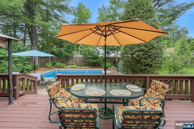 552 Godwin Ave, Midland Park, NJ 07432 - wooden terrace featuring a fenced backyard and outdoor dining space