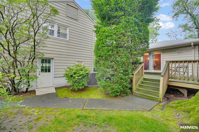 0-04 Pine Ave, Fair Lawn, NJ 07410 - back of property featuring a deck