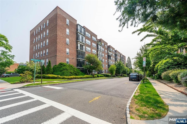 5 Roosevelt Pl Unit M2, Montclair, NJ 07042 - view of apartment building / complex