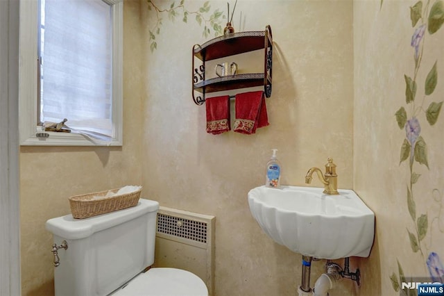 548 Standish Rd, Teaneck, NJ 07666 - bathroom with toilet and a sink