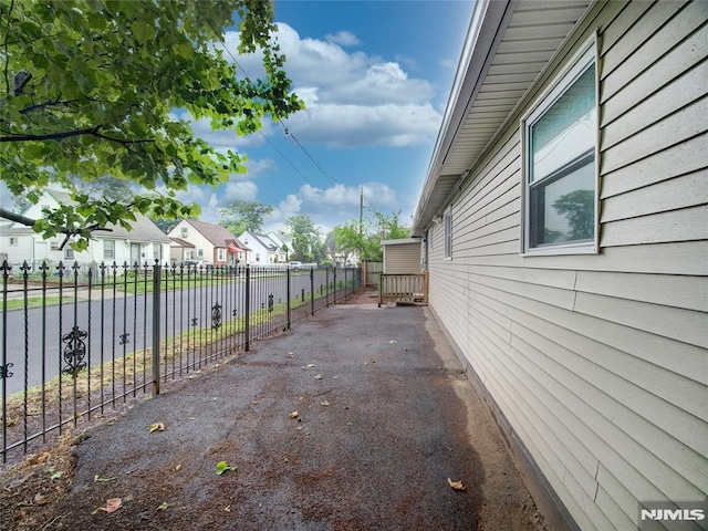 112-122 Halsted, Newark, NJ 07106 - view of patio with a residential view