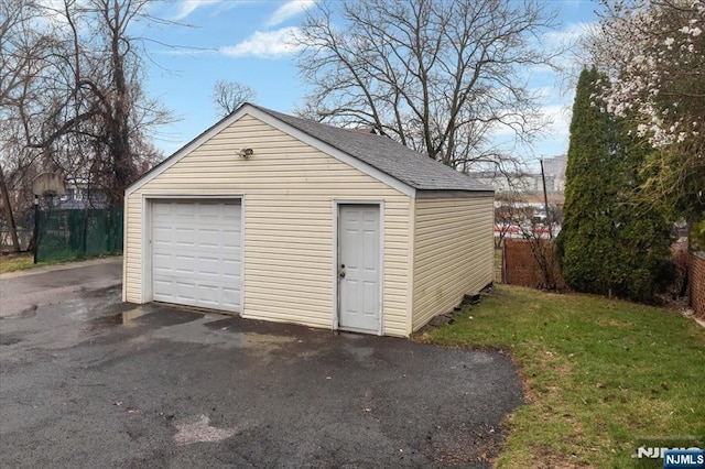 460 River Rd, Bogota, NJ 07603 - detached garage featuring driveway