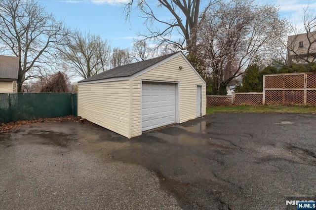 460 River Rd, Bogota, NJ 07603 - detached garage featuring driveway