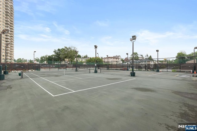555 N Ave Unit 15W, Fort Lee, NJ 07024 - view of tennis court