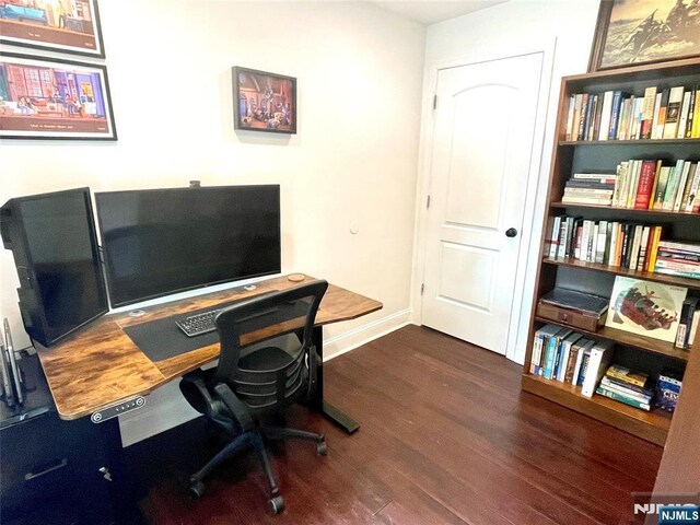 18 Lee Ave, Jefferson Township, NJ 07849 - office area featuring wood finished floors and baseboards