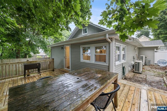 18 Lee Ave, Jefferson Township, NJ 07849 - view of wooden terrace