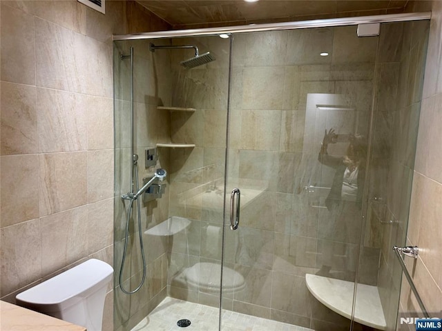 6 Horizon Rd Unit 604, Fort Lee, NJ 07024 - bathroom with toilet and a shower stall