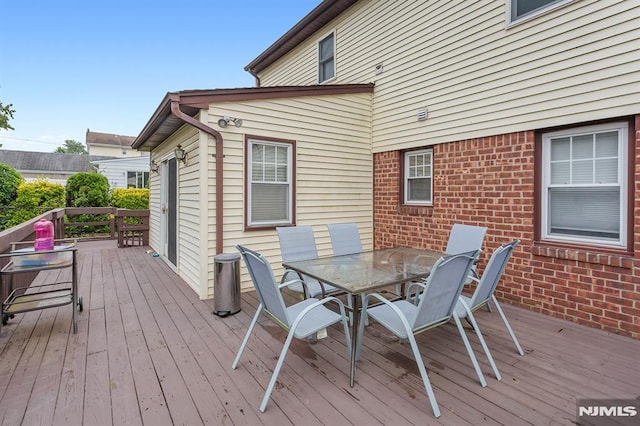 59 Parkview Ave, Elmwood Park, NJ 07407 - deck featuring outdoor dining area