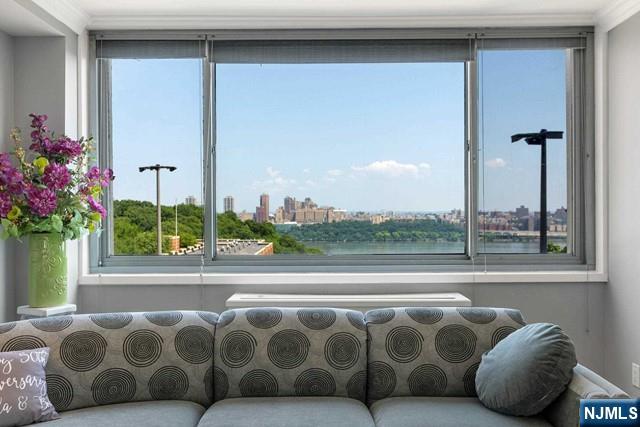 1600 Parker Ave Unit 1G, Fort Lee, NJ 07024 - detailed view of a city view