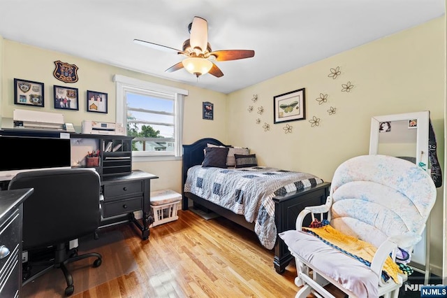 37 Furber Ave, Linden, NJ 07036 - bedroom with a desk, wood finished floors, and a ceiling fan