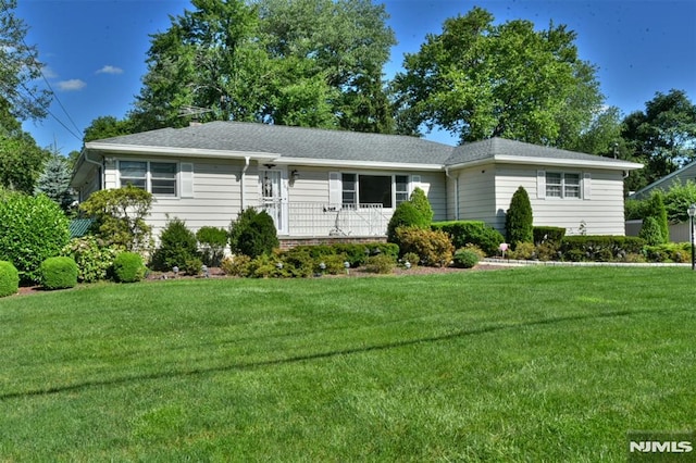 265 Colonial Blvd, Twp Of Washington, NJ 07676 - single story home featuring a front lawn