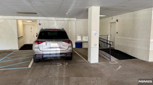 7207 Ravenscroft Rd Unit 7207, Clifton, NJ 07013 - parking garage featuring concrete block wall