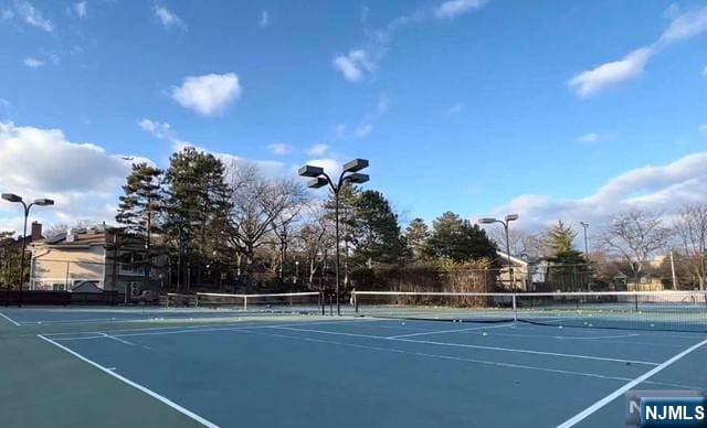380 Whimbrel Ln Unit 380, Secaucus, NJ 07094 - view of tennis court