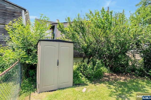 407 Elm St, Kearny, NJ 07032 - view of shed with a fenced backyard