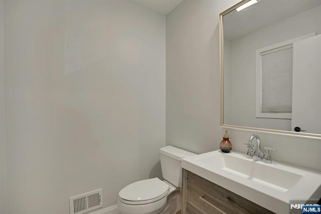 1 Columbus Pl, Cliffside Park, NJ 07010 - half bath with toilet and vanity