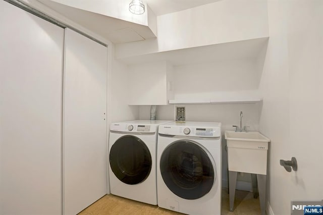1 Columbus Pl, Cliffside Park, NJ 07010 - washroom featuring washing machine and dryer
