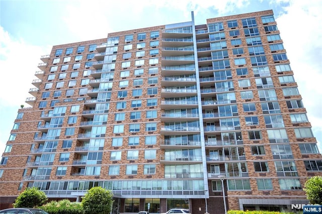 917 Hudson Park, Edgewater, NJ 07020 - view of apartment building / complex
