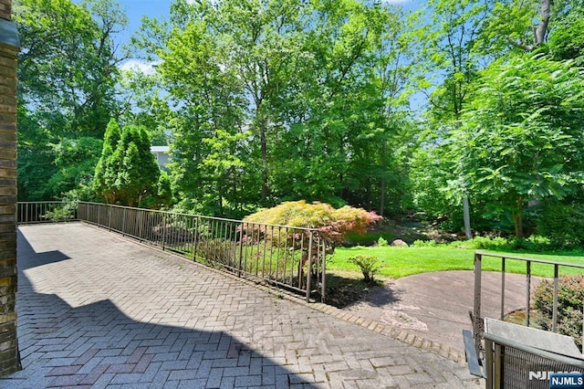 326 Ridge Rd, Cedar Grove, NJ 07009 - view of patio