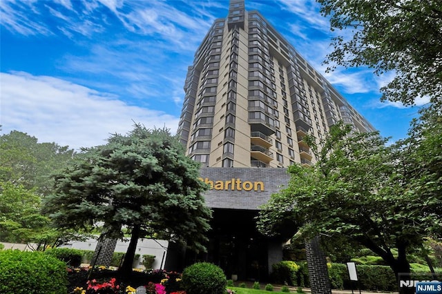 1265 15th St Unit 4C, Fort Lee, NJ 07024 - view of building exterior