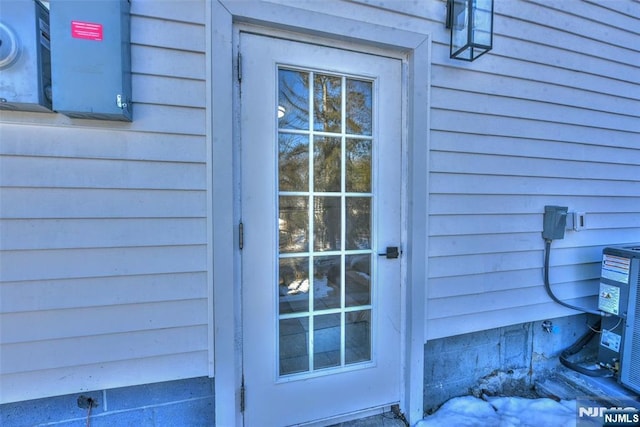 584 N Lake Shr, West Milford, NJ 07421 - property entrance
