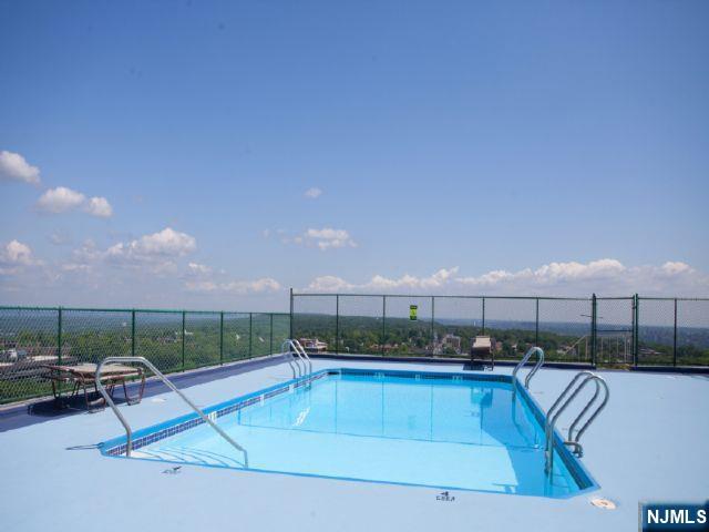 2150 Center Ave Unit 7F, Fort Lee, NJ 07024 - view of community pool