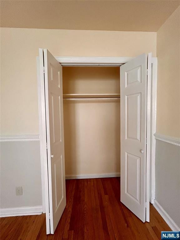 2195 N Central Rd Unit 4H, Fort Lee, NJ 07024 - view of closet