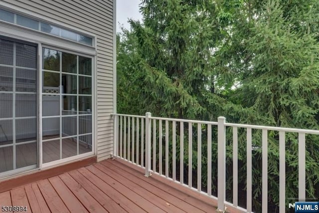 140 Levinberg Ln, Wayne, NJ 07470 - view of wooden deck