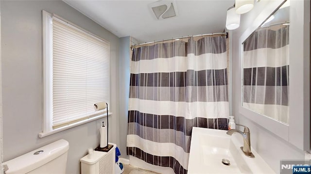 39 Boyden Pkwy, Maplewood, NJ 07040 - full bathroom with a shower with curtain