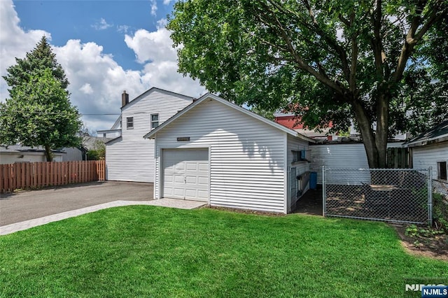 1 Whittlesey Ave, West Orange, NJ 07052 - garage with driveway
