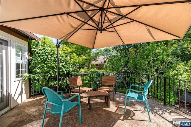 747 Mildred St, Teaneck, NJ 07666 - view of patio / terrace