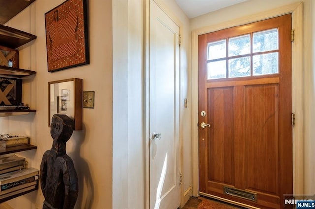 279 Jefferson Ave, Cresskill, NJ 07626 - view of entrance foyer