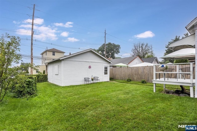 39 Lexington Ave, Bloomfield, NJ 07003 - view of yard featuring an outdoor structure