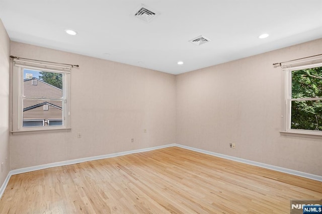 506 Salem St, Paramus, NJ 07652 - unfurnished room featuring light wood-style floors and recessed lighting