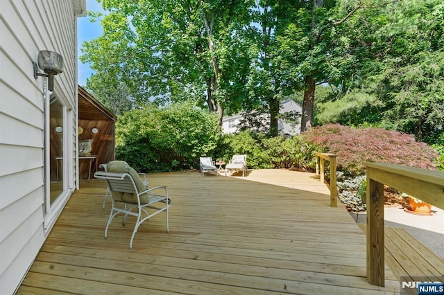 506 Salem St, Paramus, NJ 07652 - view of wooden deck