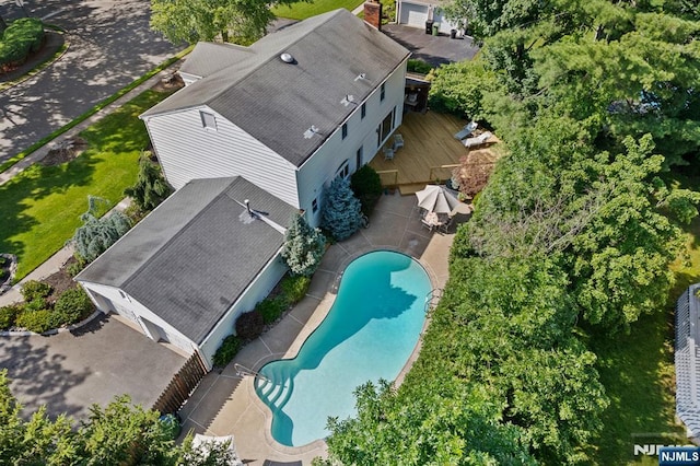 506 Salem St, Paramus, NJ 07652 - view from above of property with a pool area