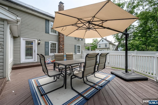 20 Card St, Hamburg, NJ 07419 - deck featuring outdoor dining area