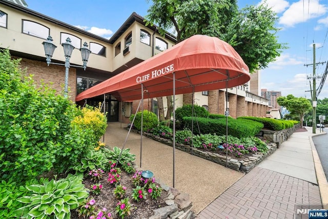 300 Gorge Rd Unit 1, Cliffside Park, NJ 07010 - view of building exterior