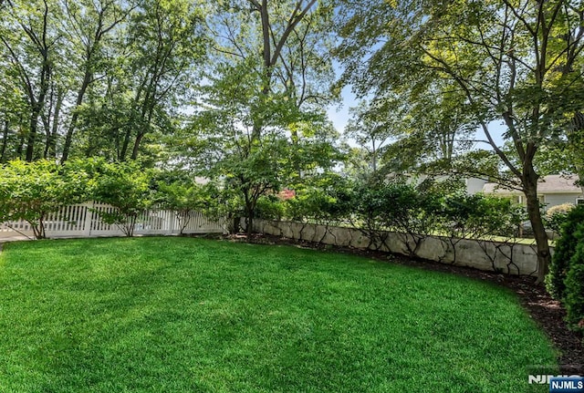 377 Dartmouth St, Wyckoff, NJ 07481